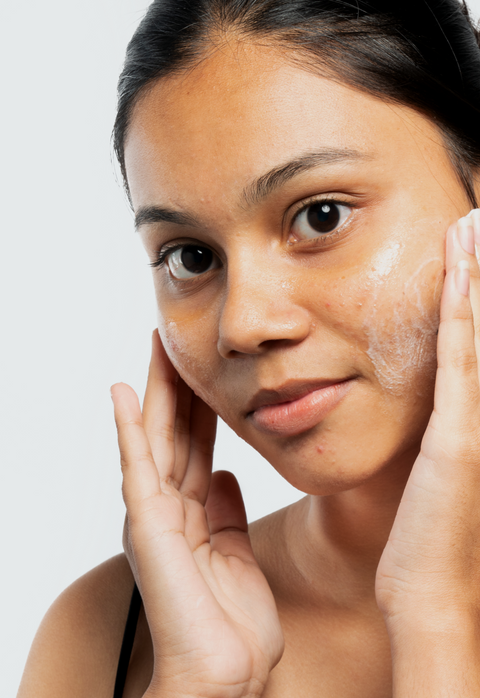Oat Extract 06% Gentle Cleanser